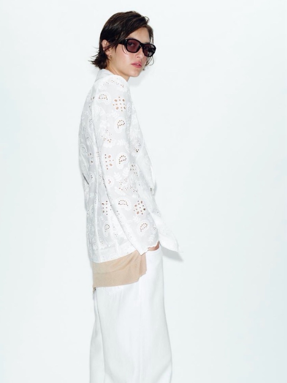 🔥🔥Zara White Eyelet Lace Blazer Jacket - Picture 4 of 4